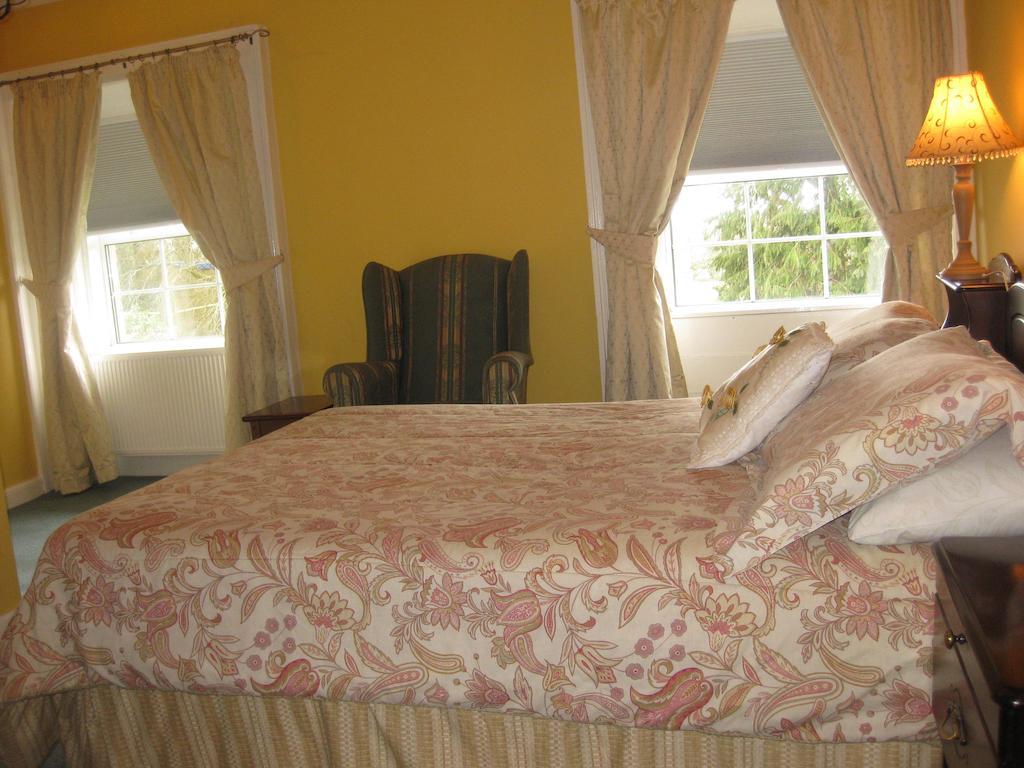 Glebe House Hotel Mohill Room photo